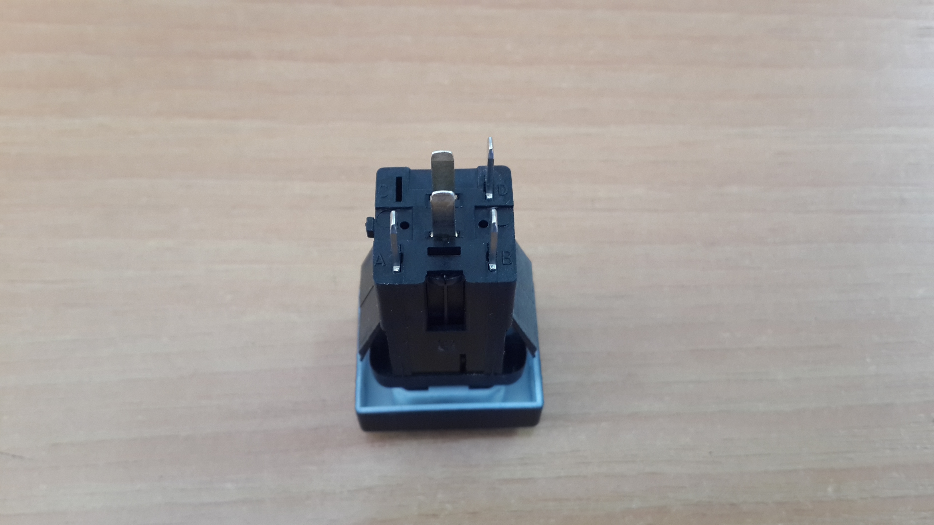 21900-3709710 Кнопка обогрева сидений FL, белая подсветка